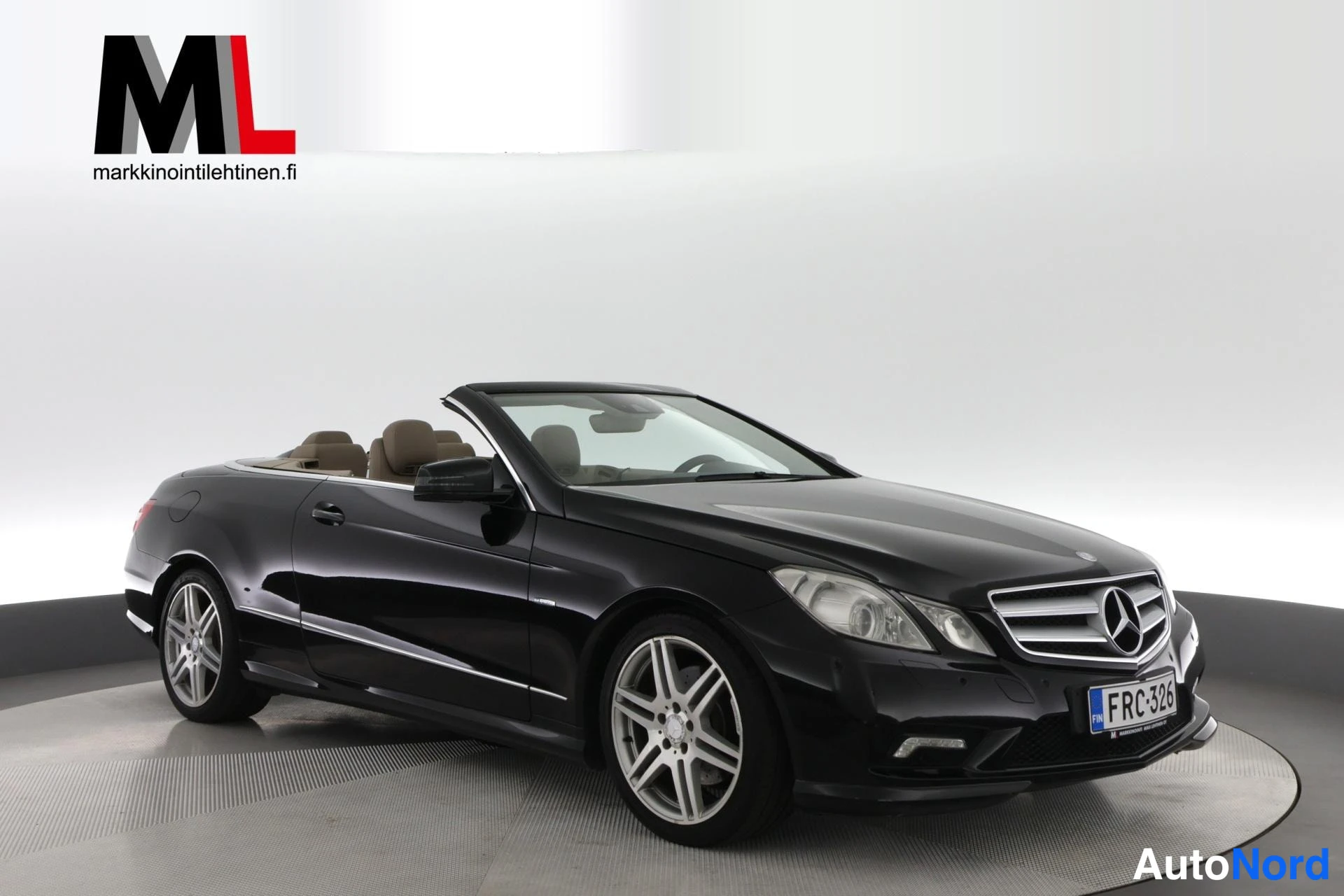 Musta Mercedes-Benz E 350 CDI 2010, etuviisto, keula oikealle, kuva 4
