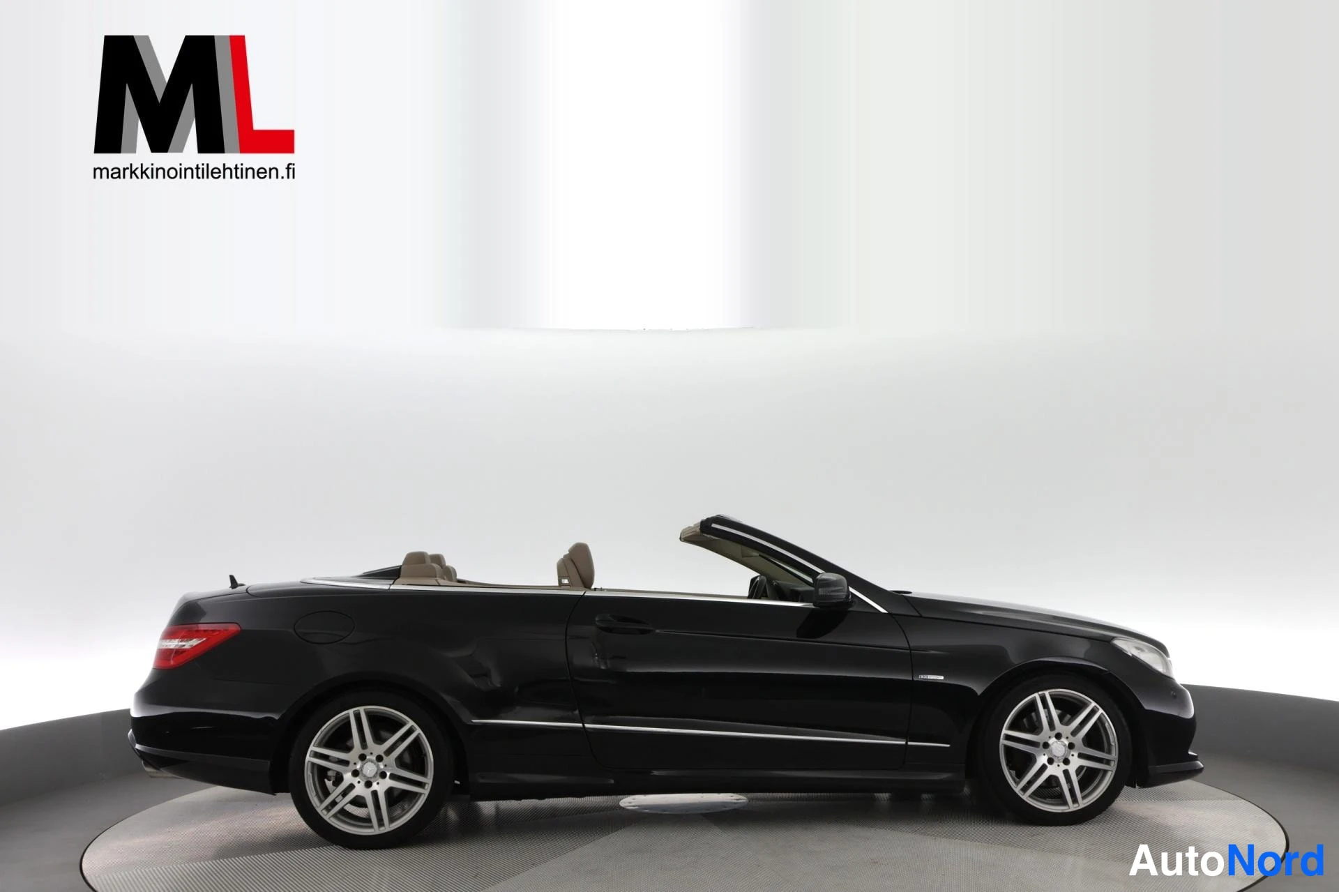 Musta Mercedes-Benz E 350 CDI 2010, sivulta, kuva 8