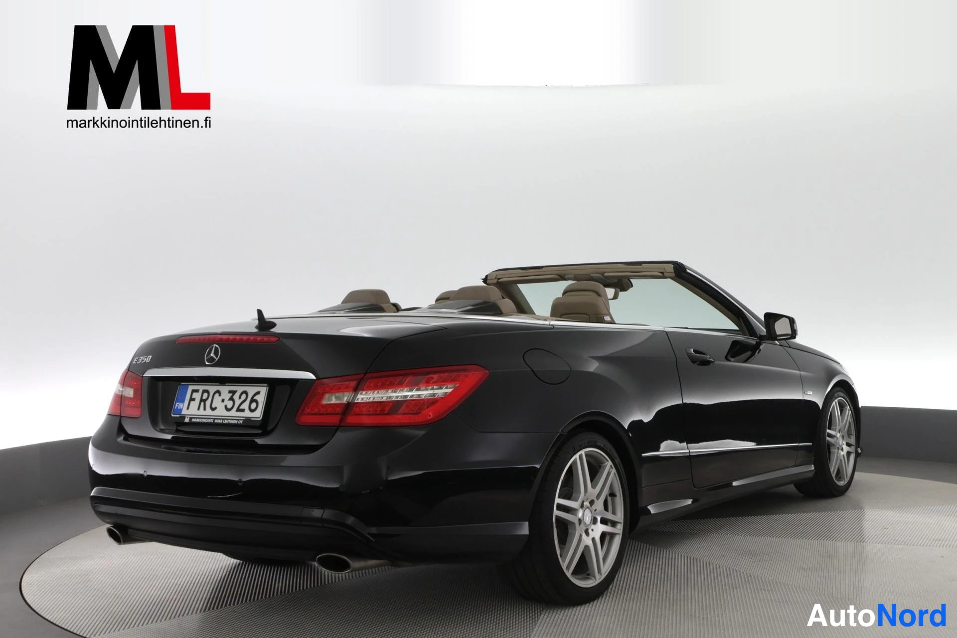 Musta Mercedes-Benz E 350 CDI 2010, takaviisto, kuva 11