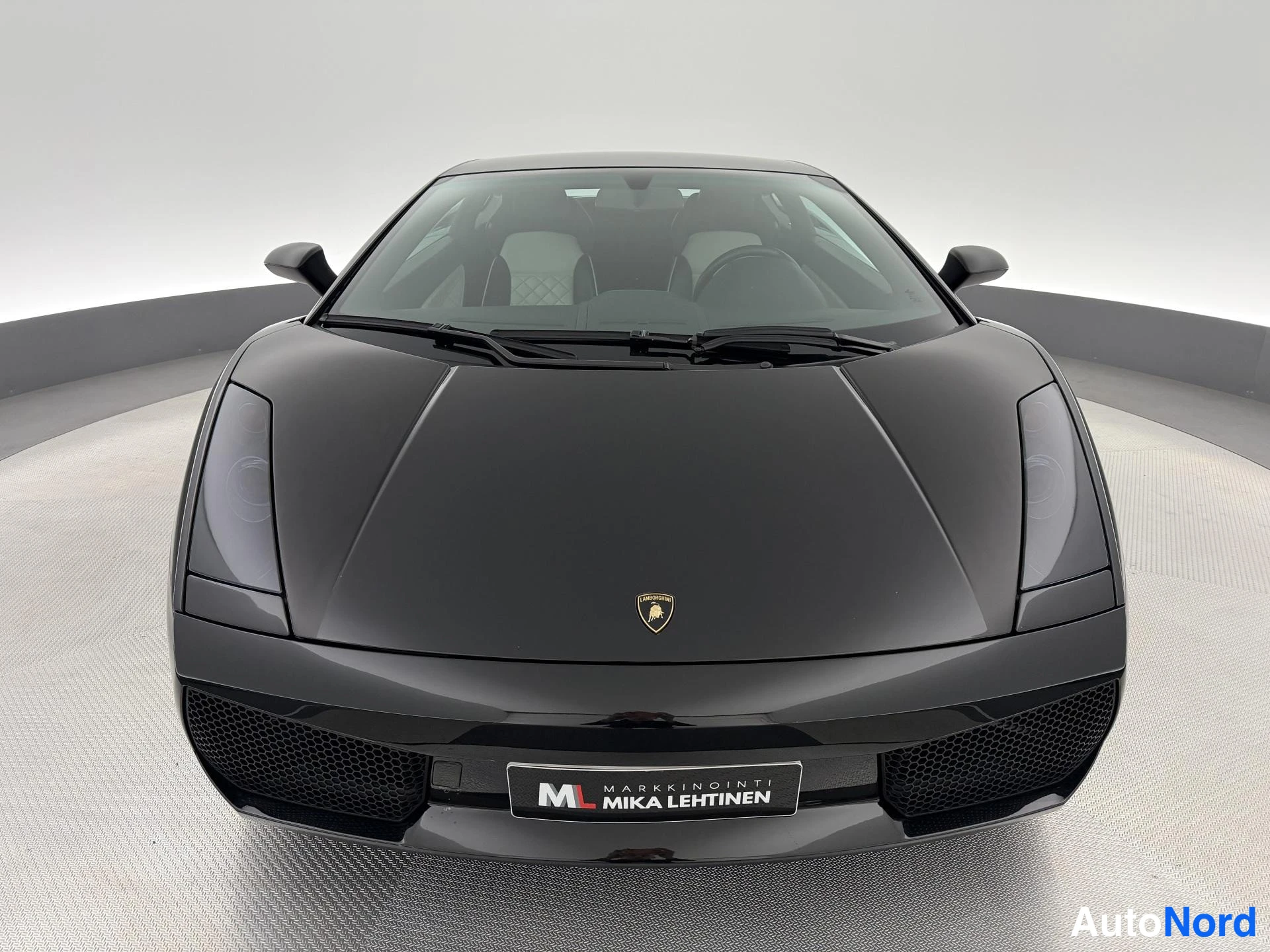 Musta Lamborghini Gallardo Nera 2007, edestä, kuva 3