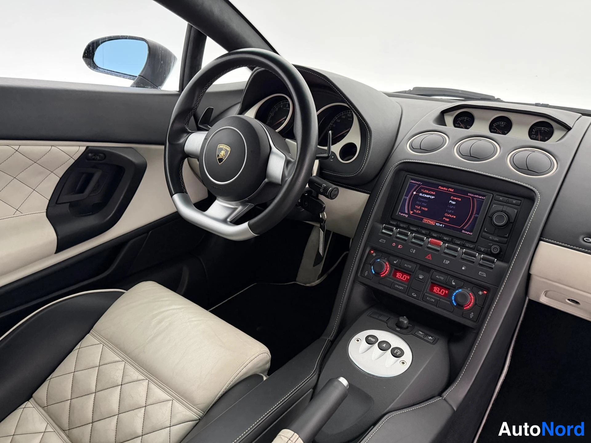 Musta Lamborghini Gallardo Nera 2007, ohjaamo, kuva 11