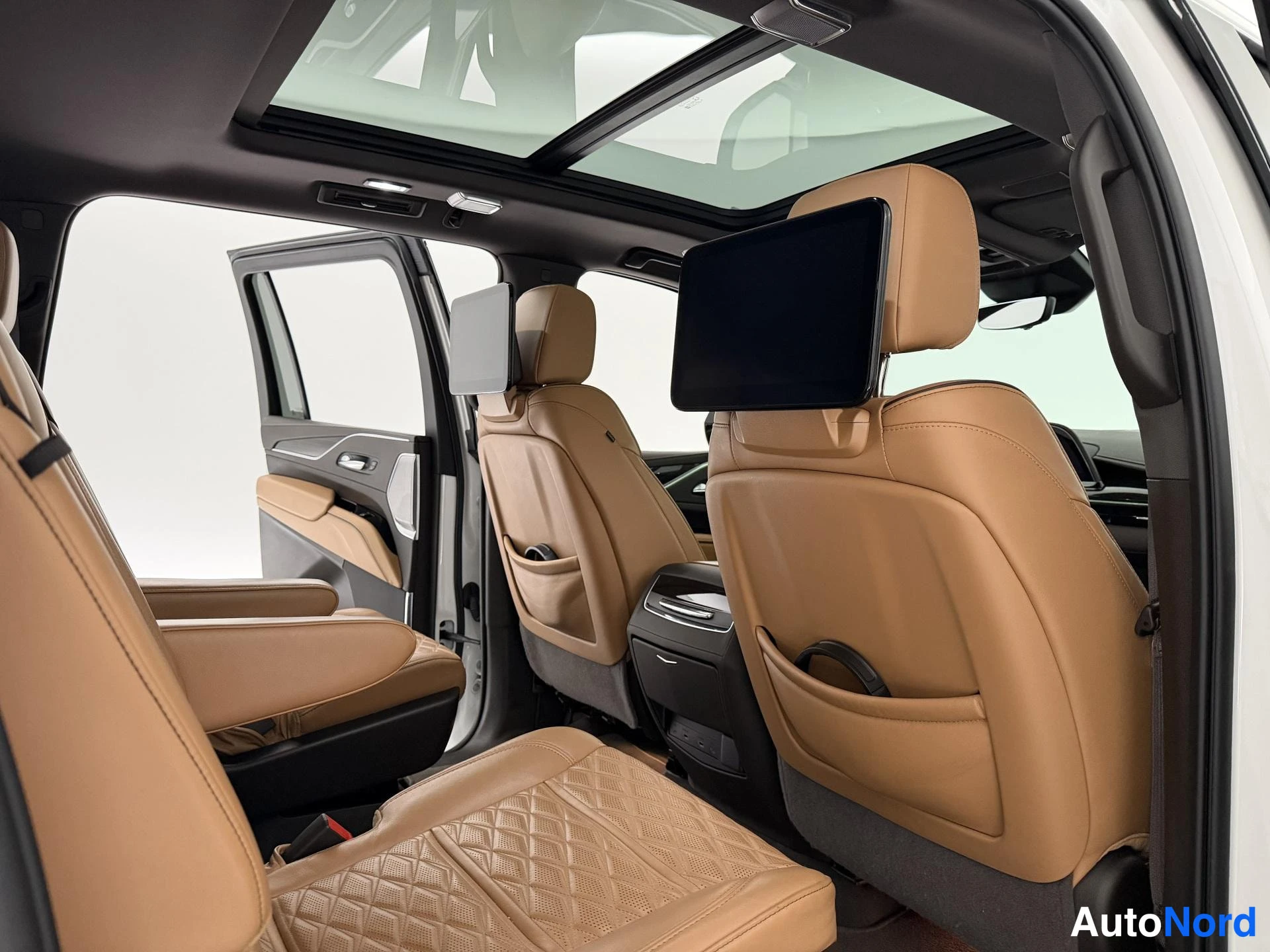 Valkoinen Cadillac Escalade ESV 2022, takaistuimet, kuva 20
