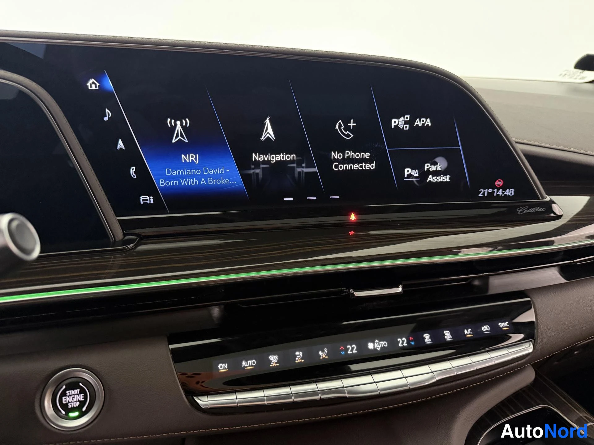 Valkoinen Cadillac Escalade ESV 2022, yksityiskohta, kuva 26