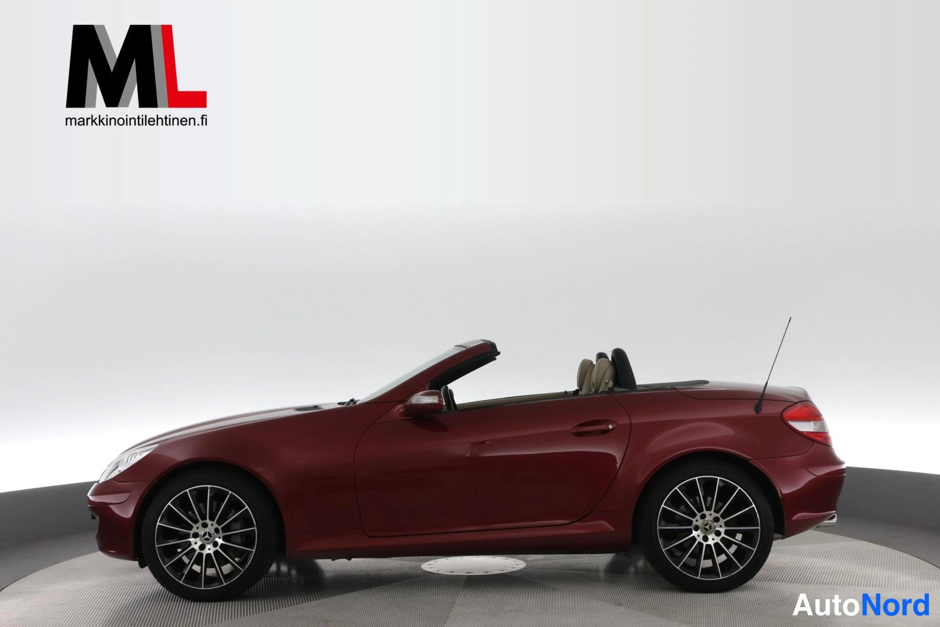Punainen Mercedes-Benz SLK 350 2005, sivulta, kuva 5