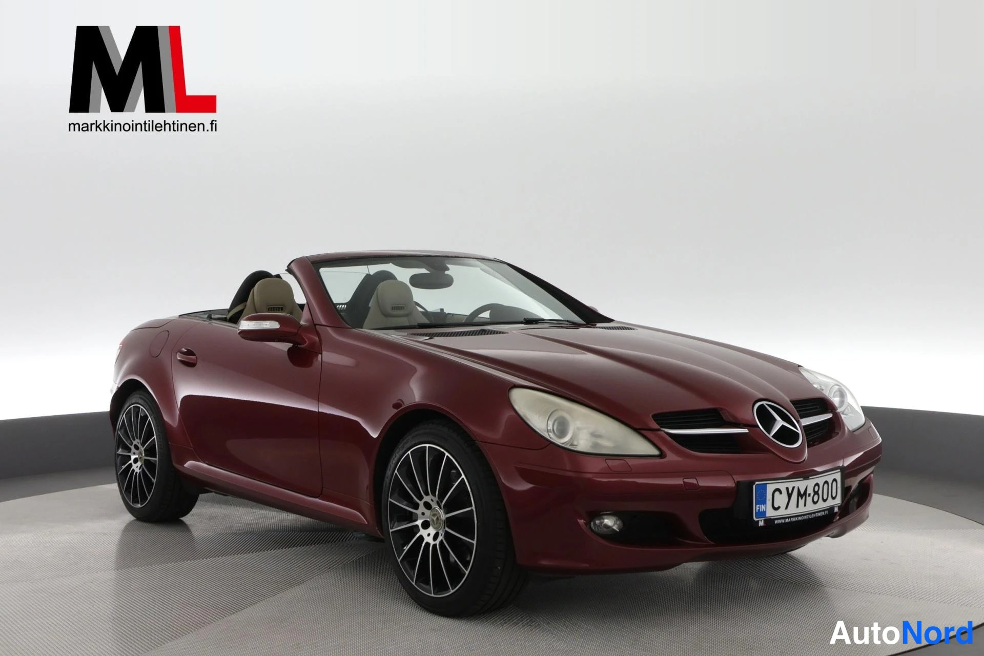 Punainen Mercedes-Benz SLK 350 2005, etuviisto, keula oikealle, kuva 2