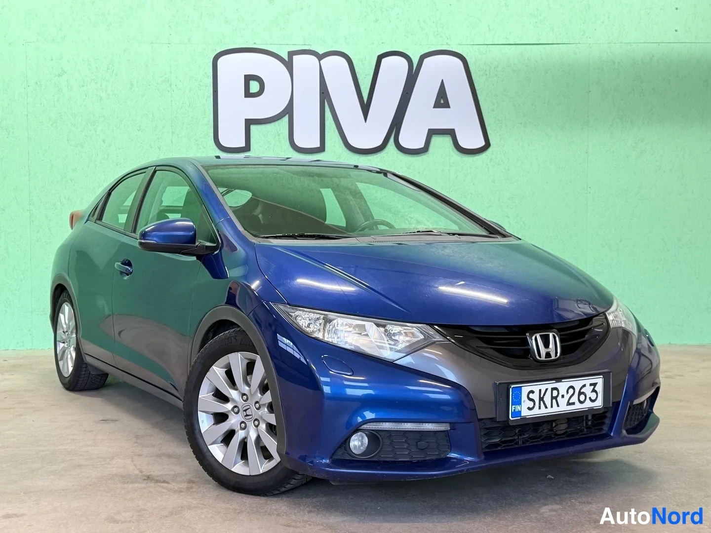 Sininen Honda Civic 2012, etuviisto, keula oikealle, kuva 2