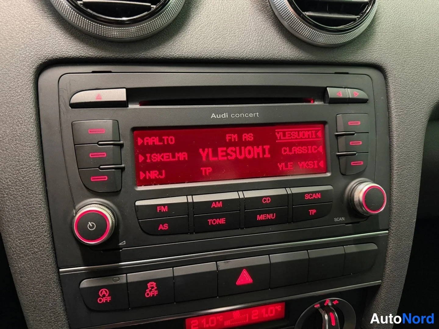 Harmaa Audi A3 2012, yksityiskohta, kuva 16
