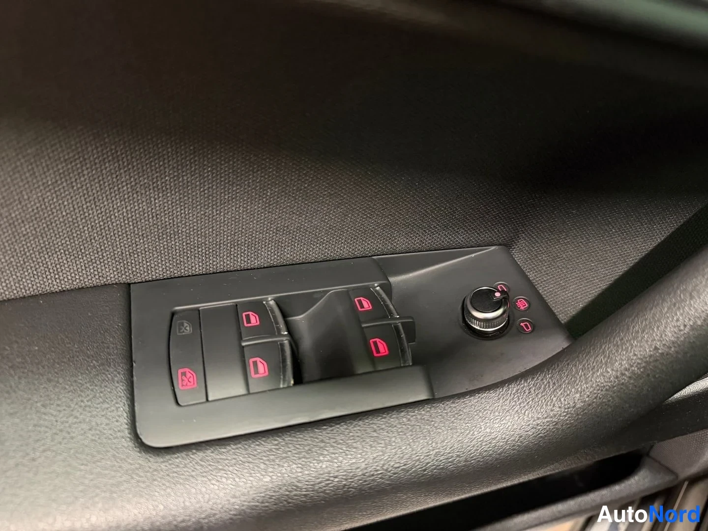 Harmaa Audi A3 2012, yksityiskohta, kuva 19