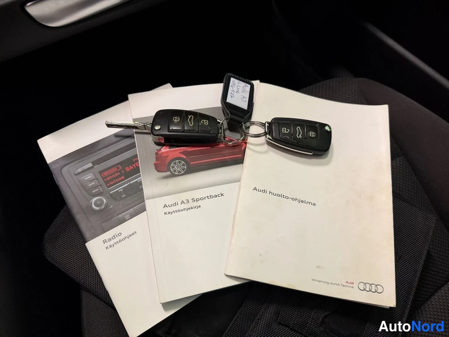 Harmaa Audi A3 2012, asiakirja, kuva 21