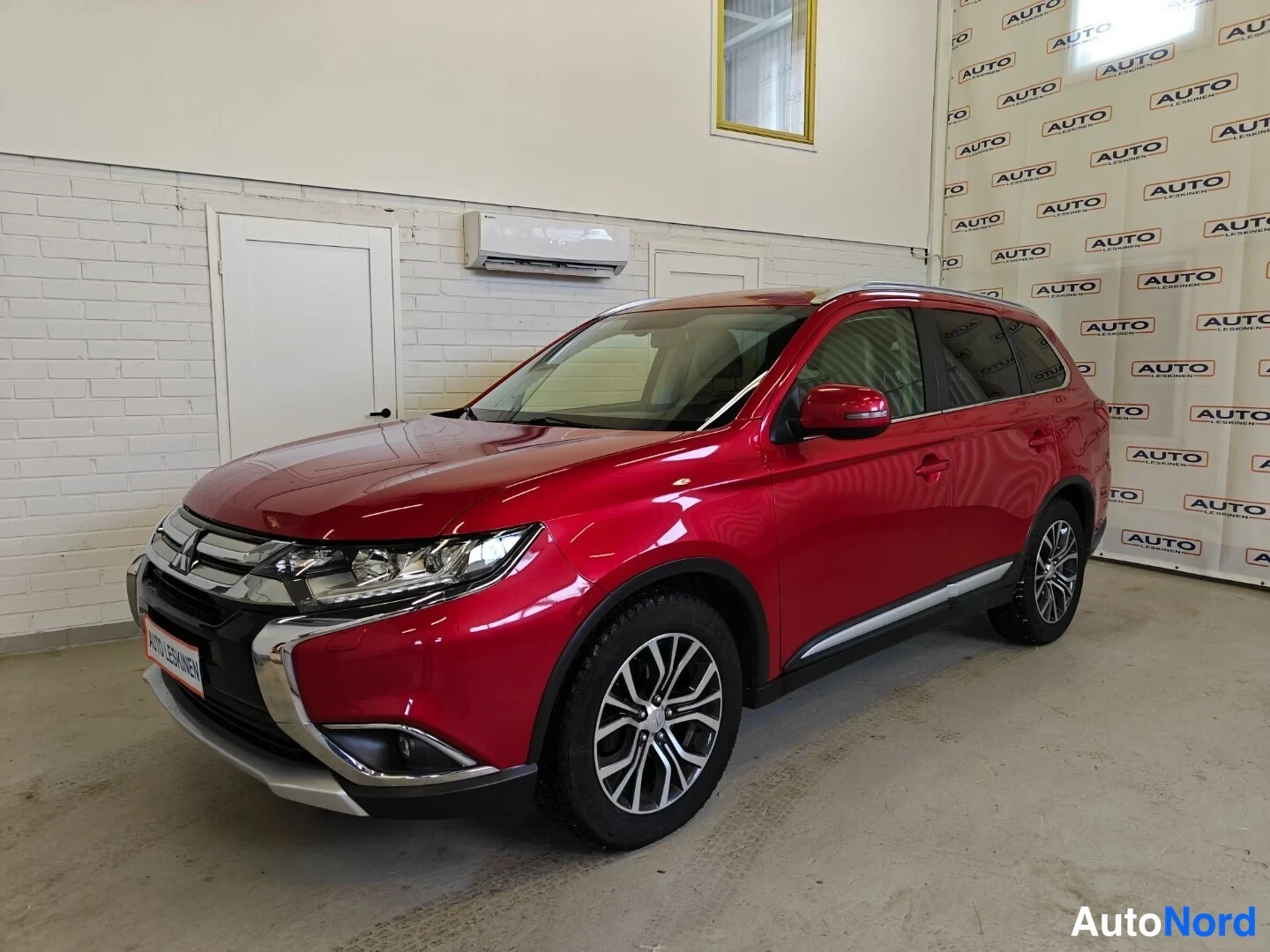Mitsubishi Outlander 7-paikkainen 2017