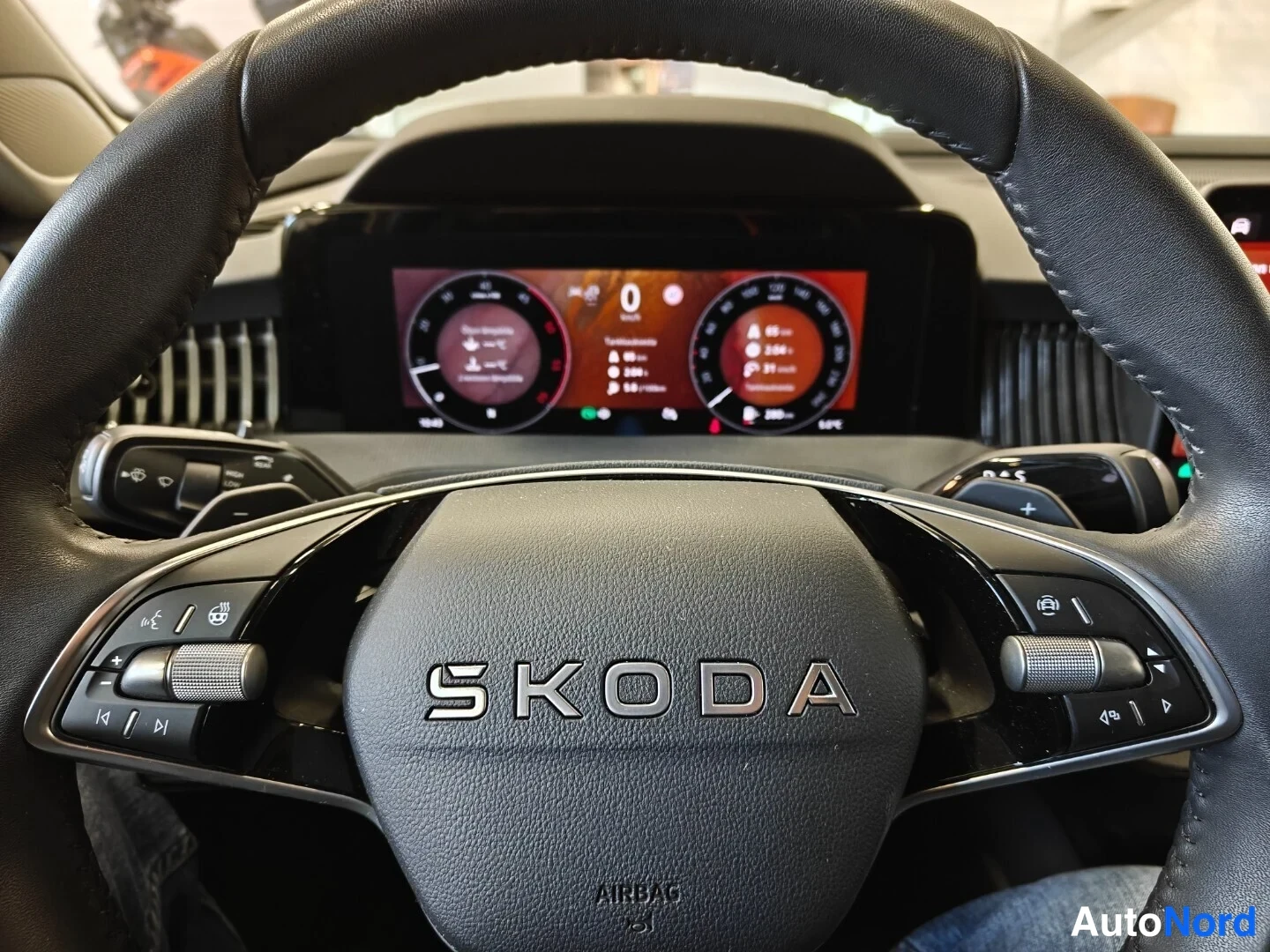 Sininen Skoda Superb 2025, yksityiskohta, kuva 13