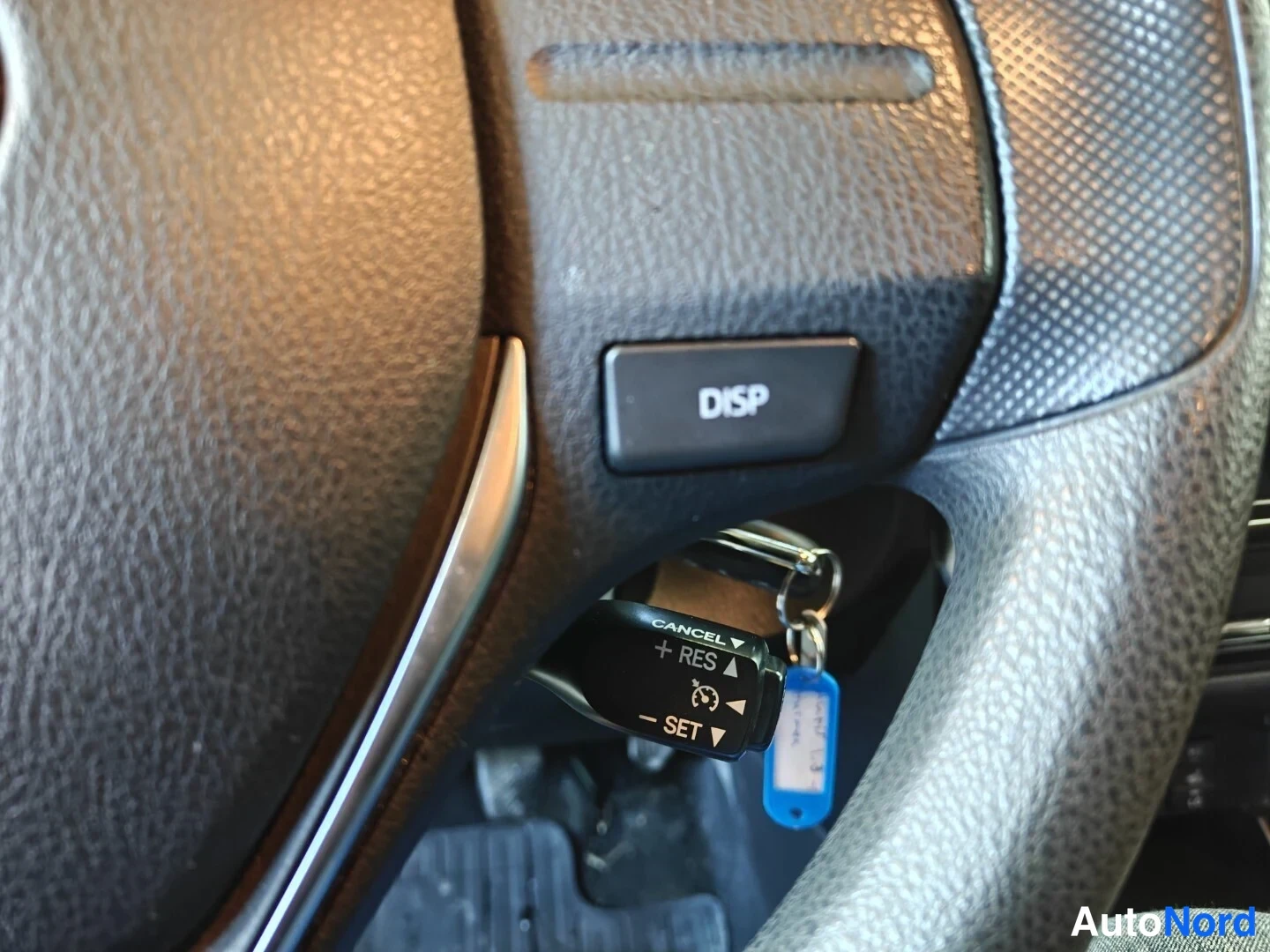 Hopea Toyota Auris 2015, yksityiskohta, kuva 11