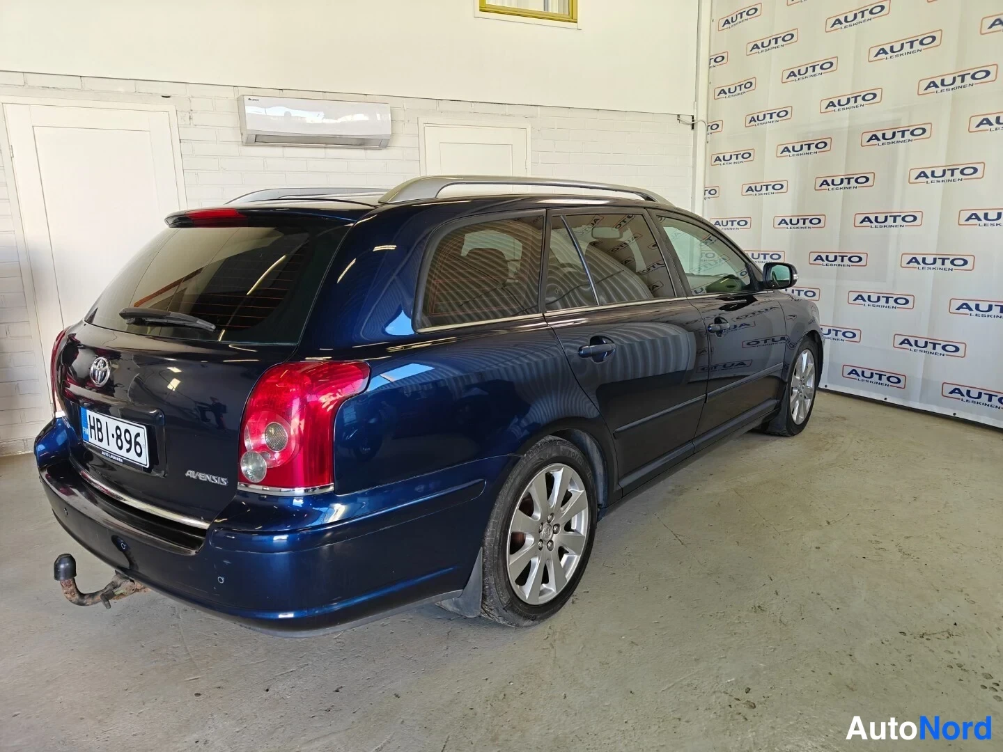 Sininen Toyota Avensis 2008, takaviisto, kuva 5