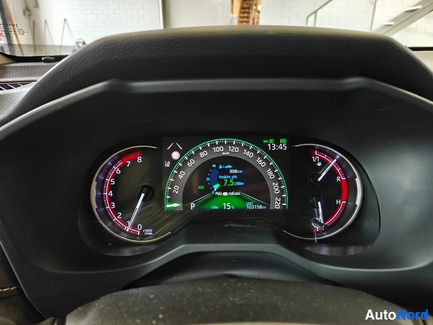 Sininen Toyota RAV4 2019, yksityiskohta, kuva 15