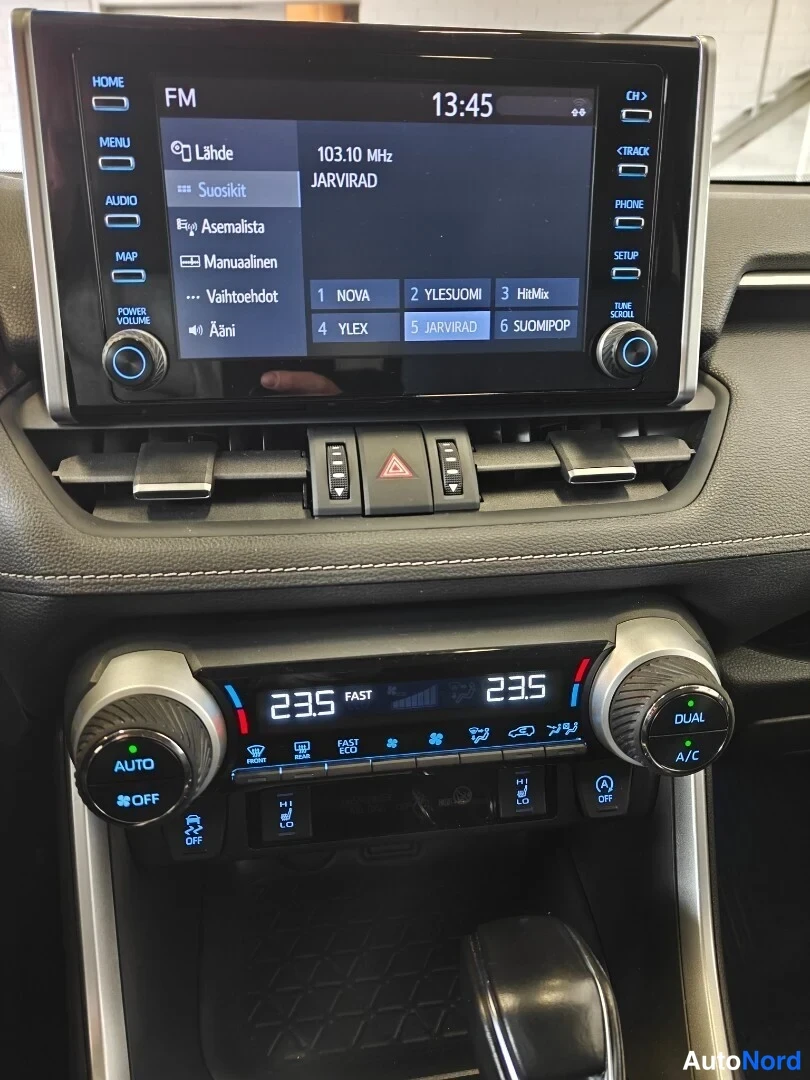 Sininen Toyota RAV4 2019, yksityiskohta, kuva 16