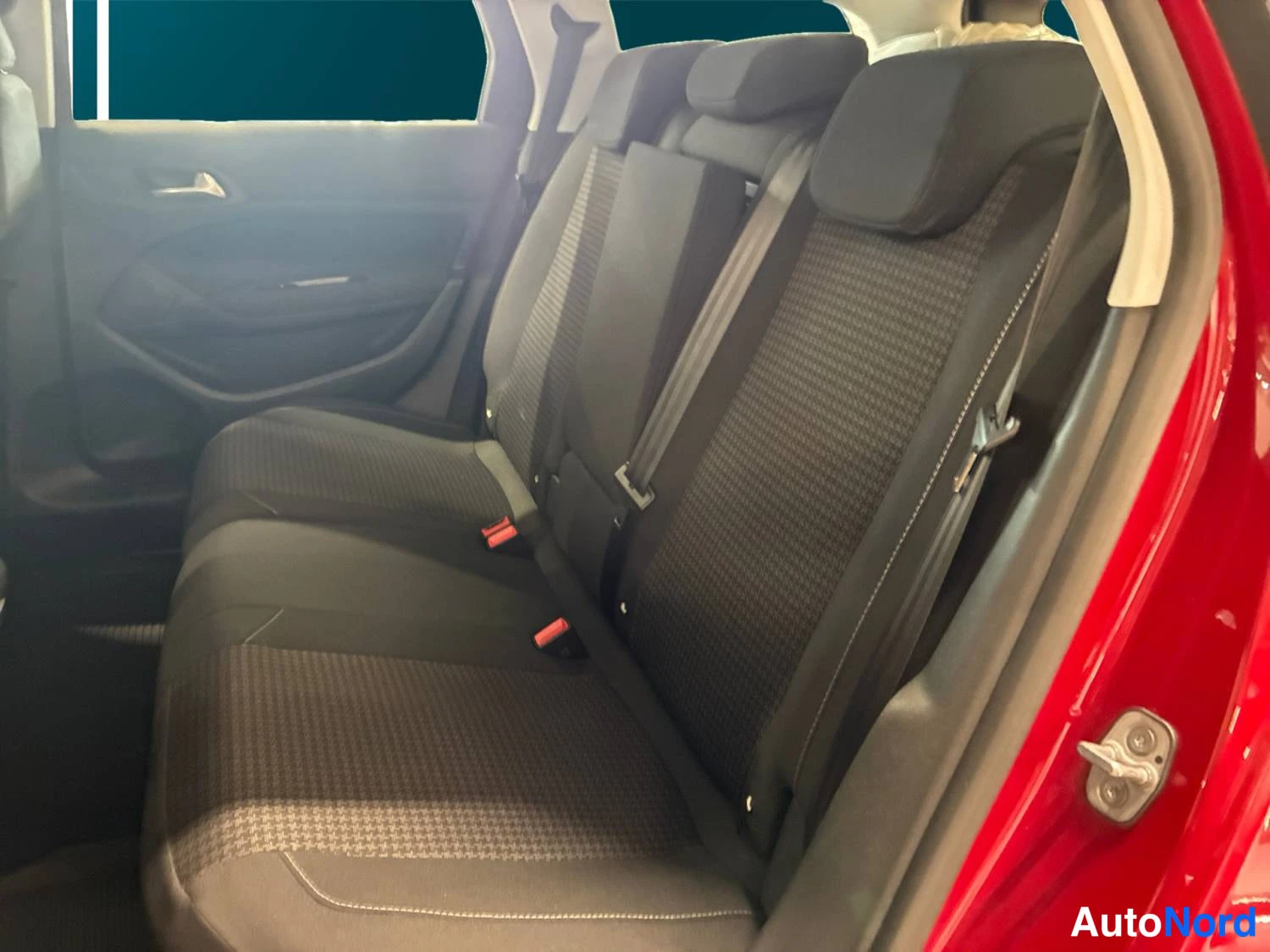 Punainen Peugeot 308 2019, kuva 31