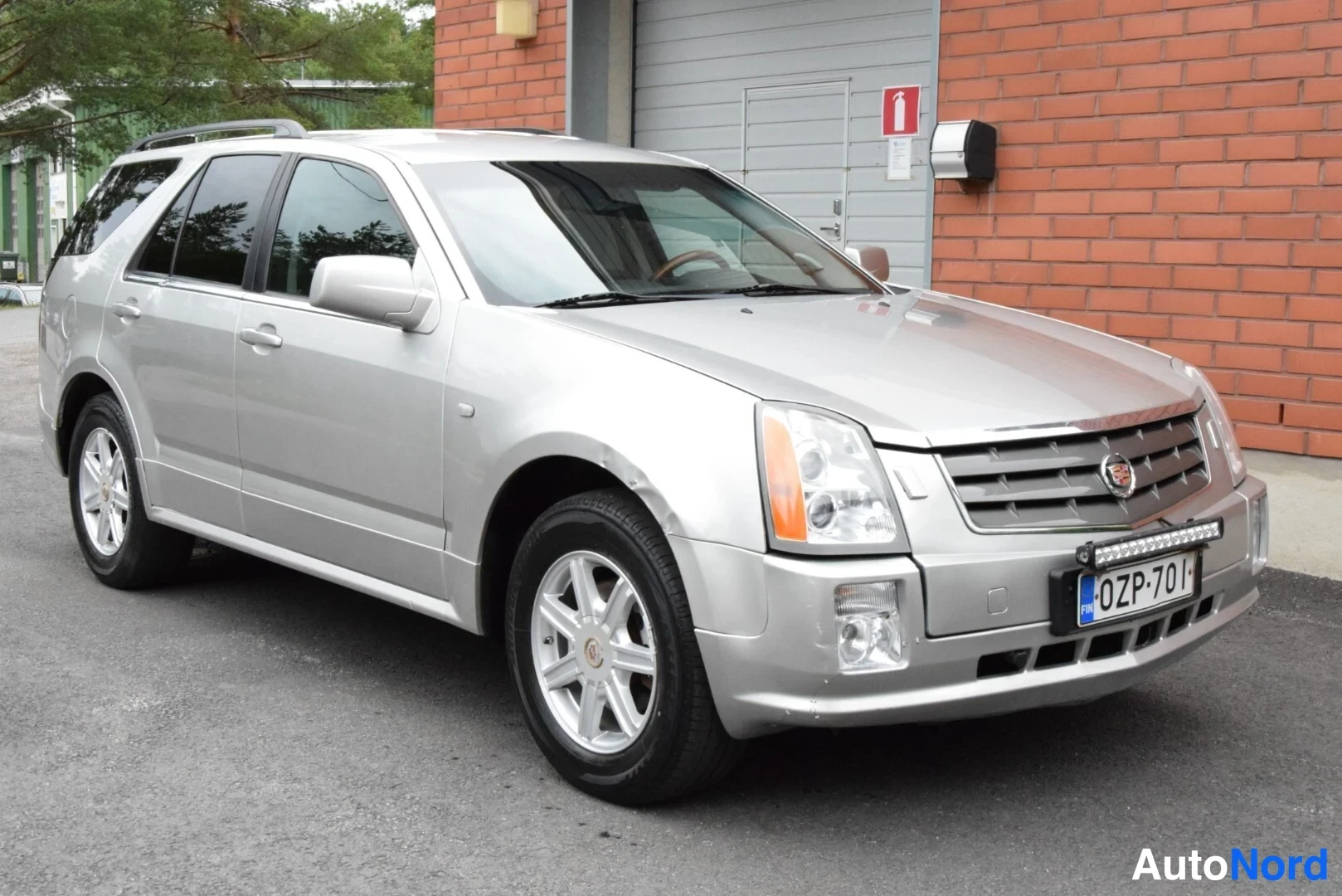 Beige Cadillac SRX 2006, etuviisto, keula oikealle, kuva 4