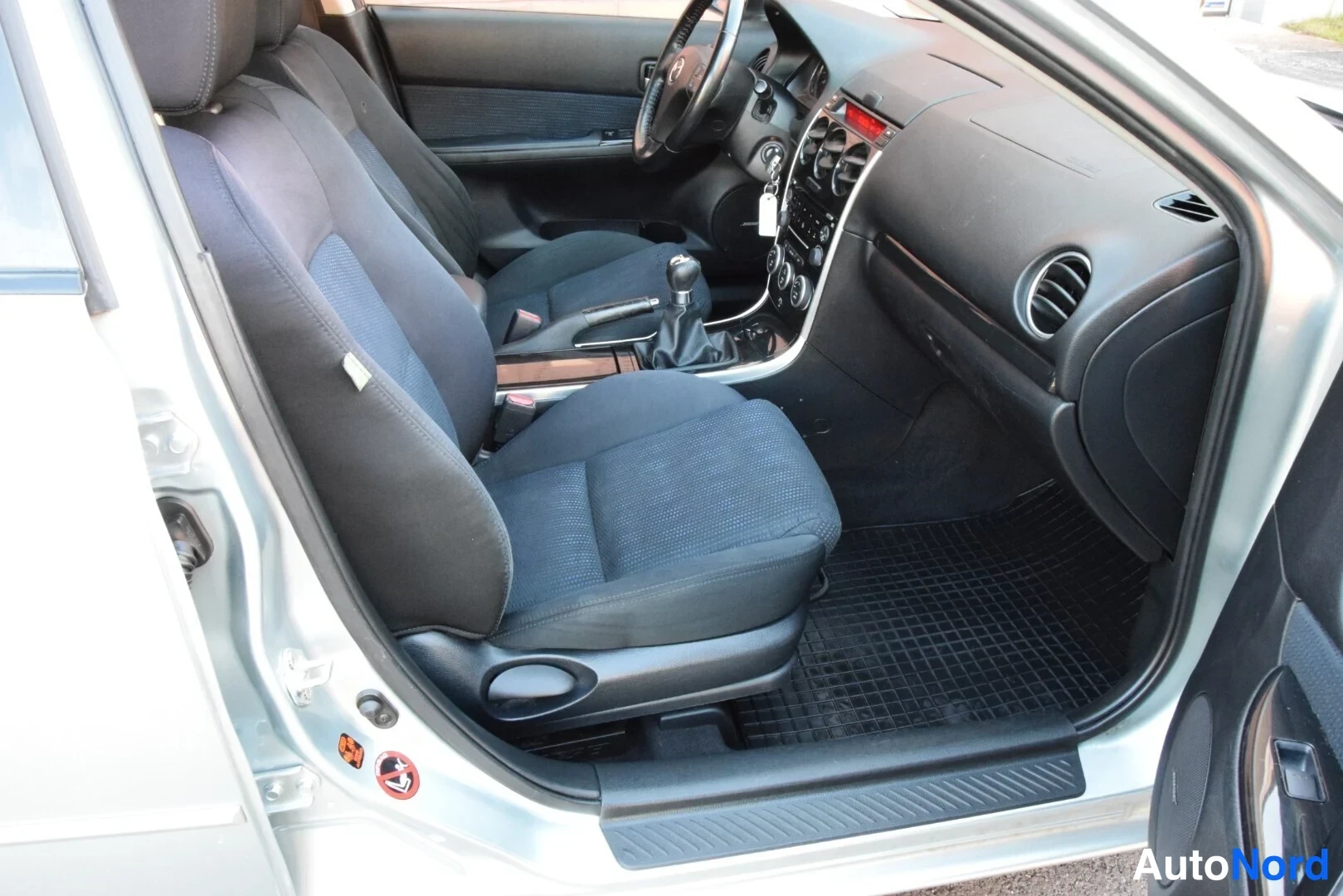 Hopea Mazda 6 2007, etuistuimet, kuva 12