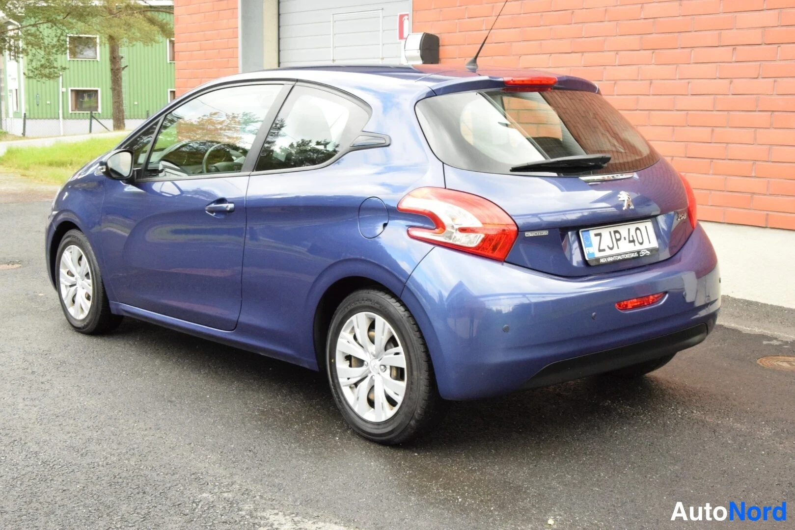 Sininen Peugeot 208 2012, takaviisto, kuva 7
