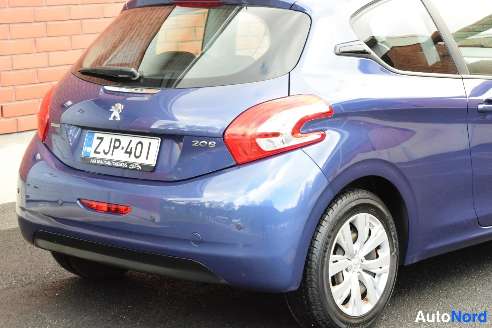 Sininen Peugeot 208 2012, takaviisto, kuva 8