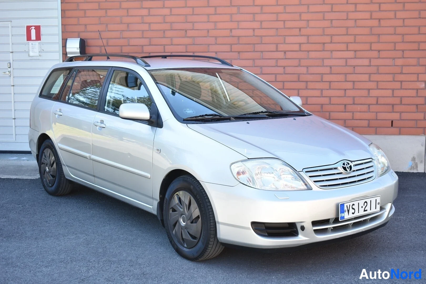 Beige Toyota Corolla 2006, etuviisto, keula oikealle, kuva 4
