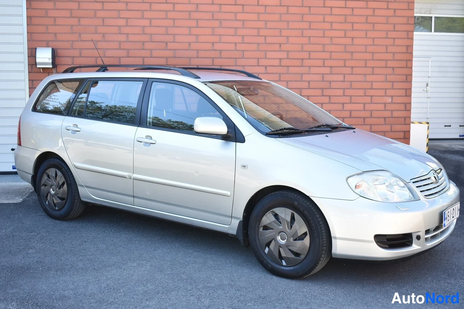 Beige Toyota Corolla 2006, etuviisto, keula oikealle, kuva 5