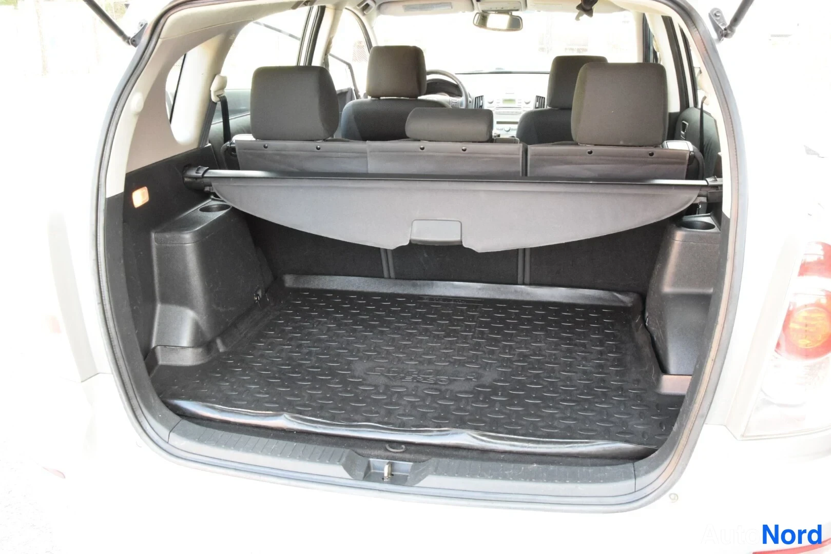 Beige Toyota Corolla Verso 2006, tavaratila, kuva 16