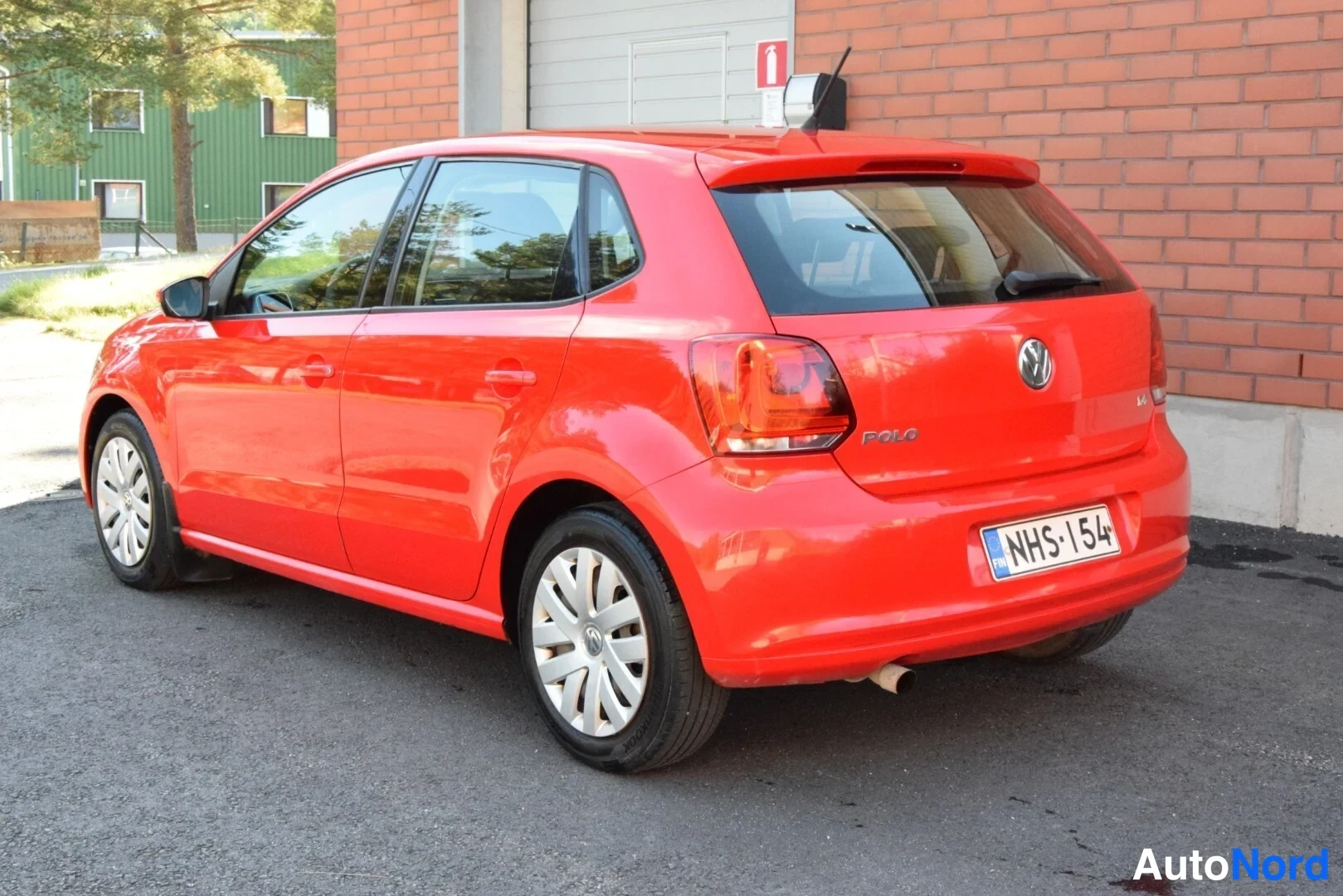 Punainen Volkswagen Polo 2010, takaviisto, kuva 8
