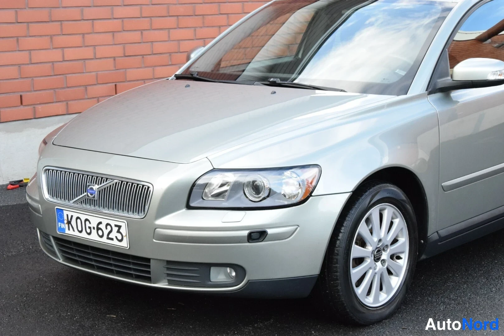 Beige Volvo V50 2007, etuviisto, keula vasemmalle, kuva 3
