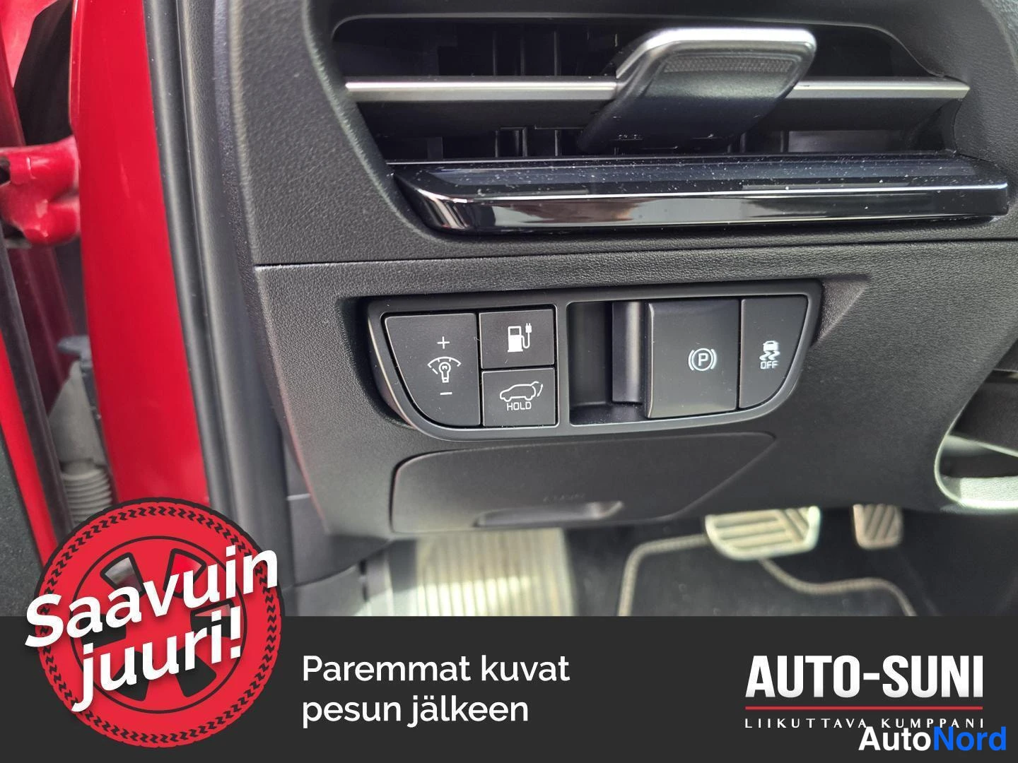 Punainen Kia EV6 2022, yksityiskohta, kuva 12