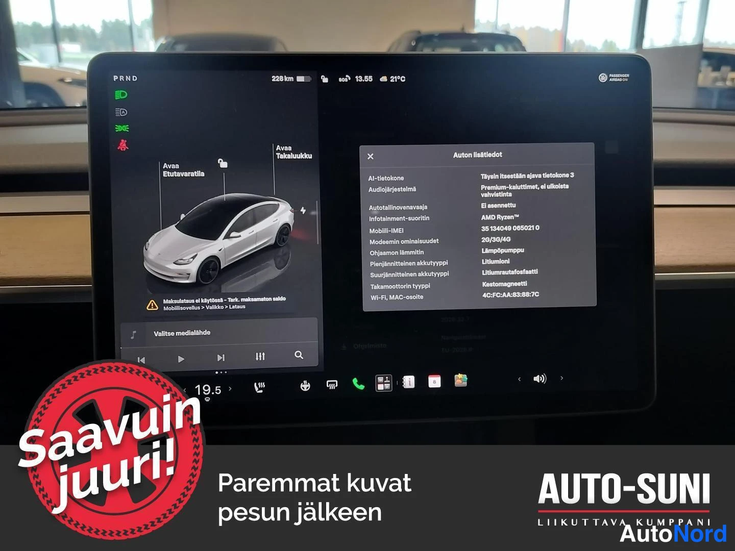Valkoinen Tesla Model 3 2023, yksityiskohta, kuva 10