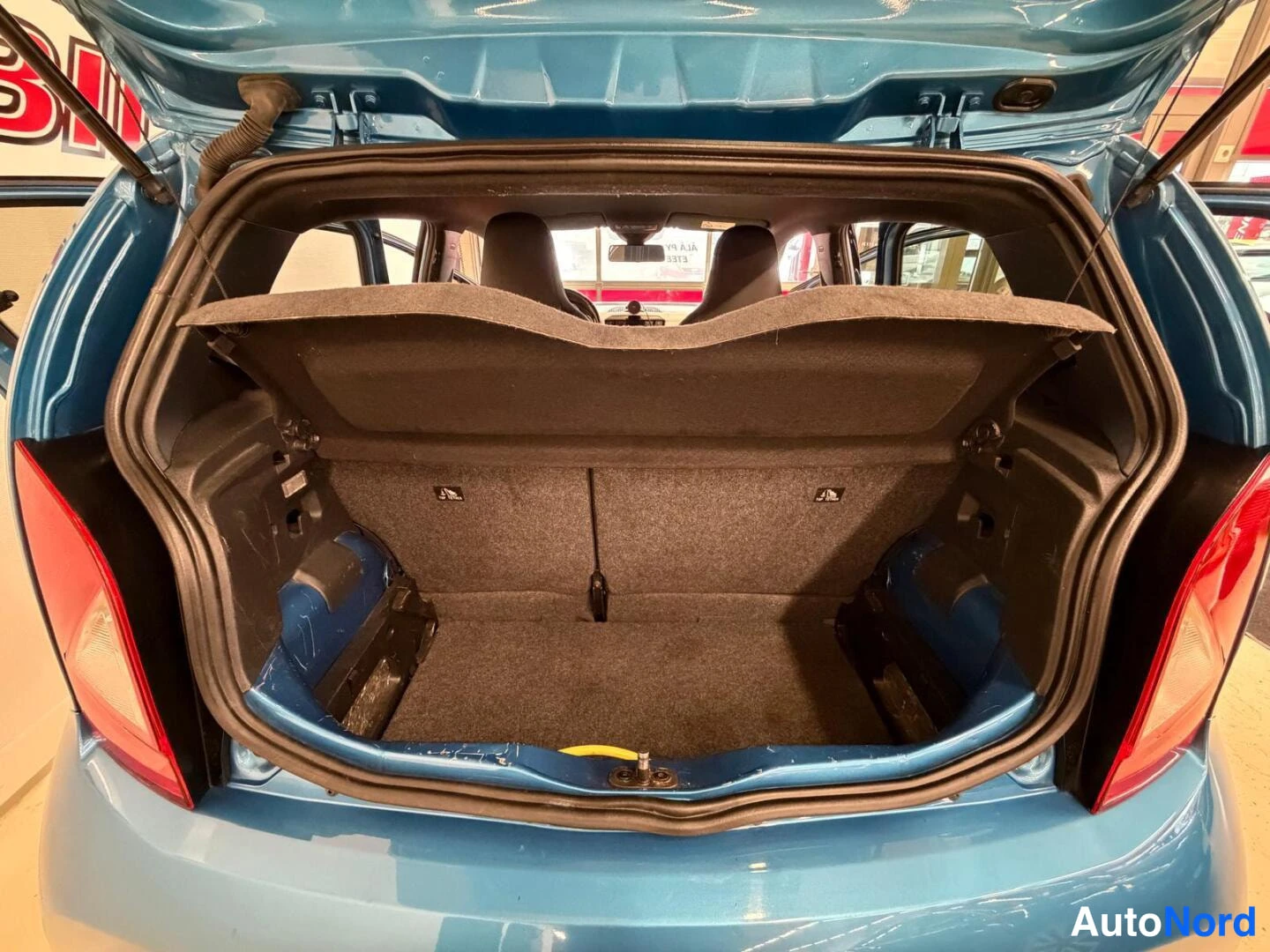 Sininen Seat Mii 2020, tavaratila, kuva 15