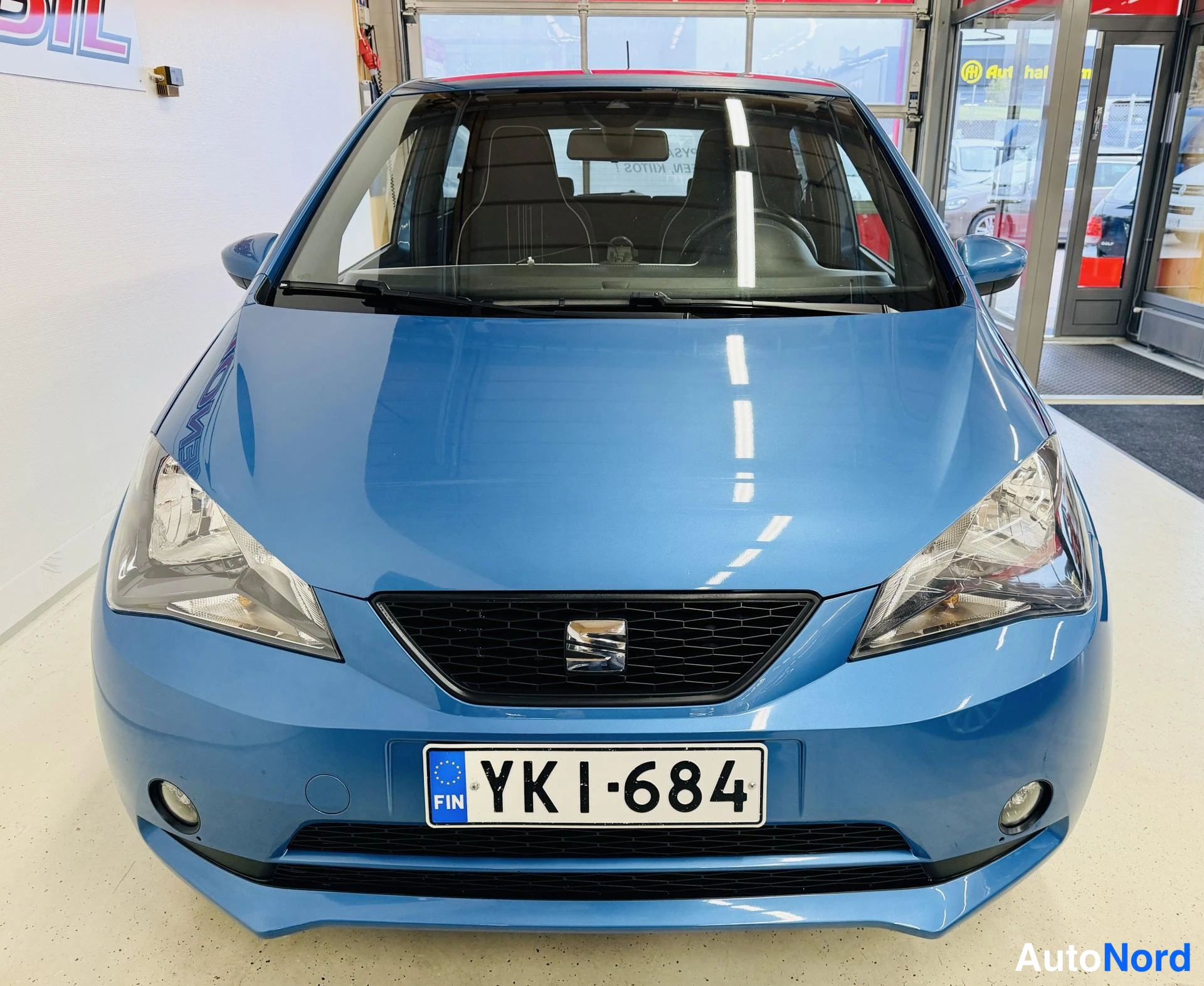 Sininen Seat Mii 2020, edestä, kuva 3