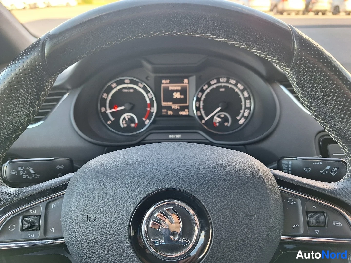 Sininen Skoda Octavia 2014, yksityiskohta, kuva 8