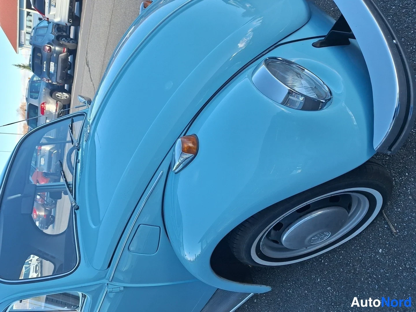 Sininen Volkswagen Kupla 1972, edestä, kuva 3