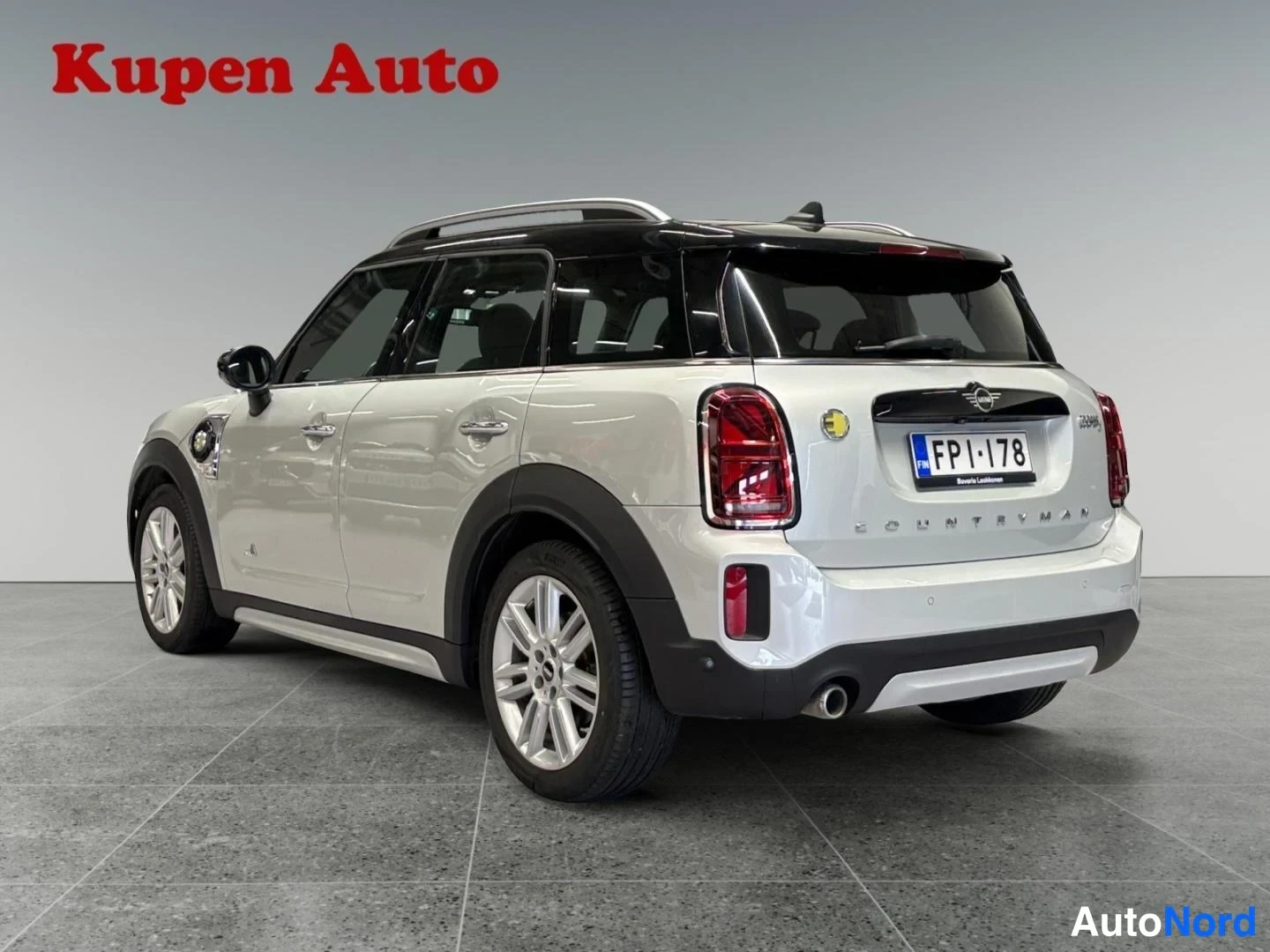 Harmaa Mini Countryman Cooper SE ALL4 2023, takaviisto, kuva 3