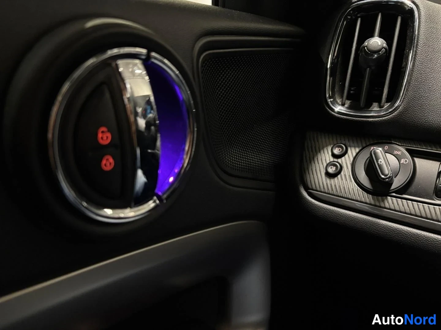 Harmaa Mini Countryman Cooper SE ALL4 2023, yksityiskohta, kuva 19