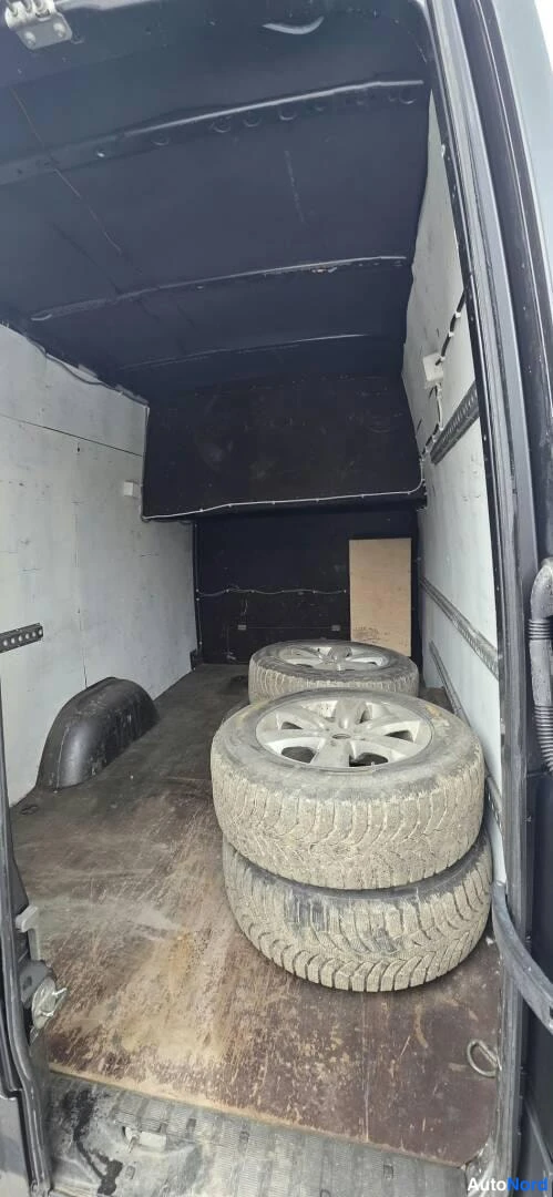 Harmaa Mercedes-Benz Sprinter 2012, tavaratila, kuva 10