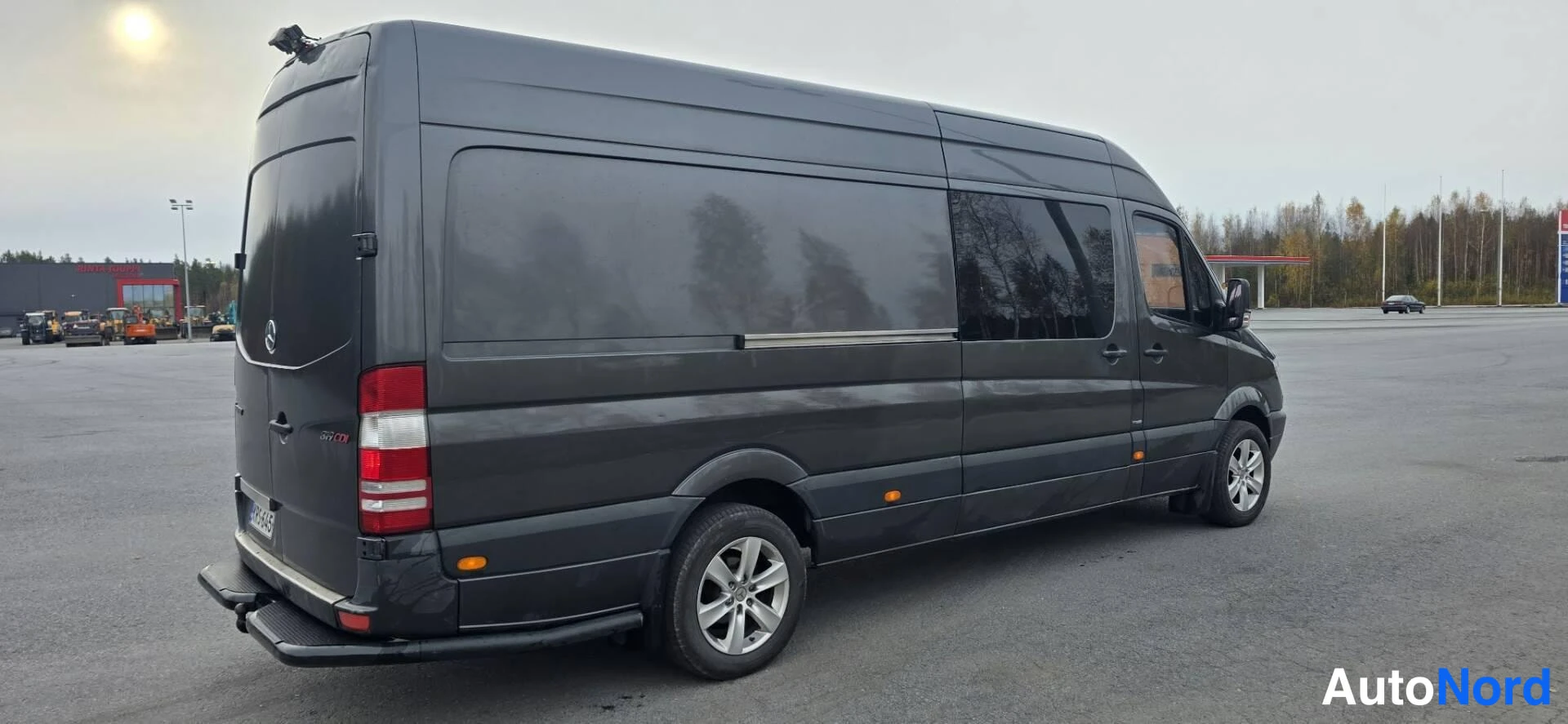 Harmaa Mercedes-Benz Sprinter 2012, takaviisto, kuva 4