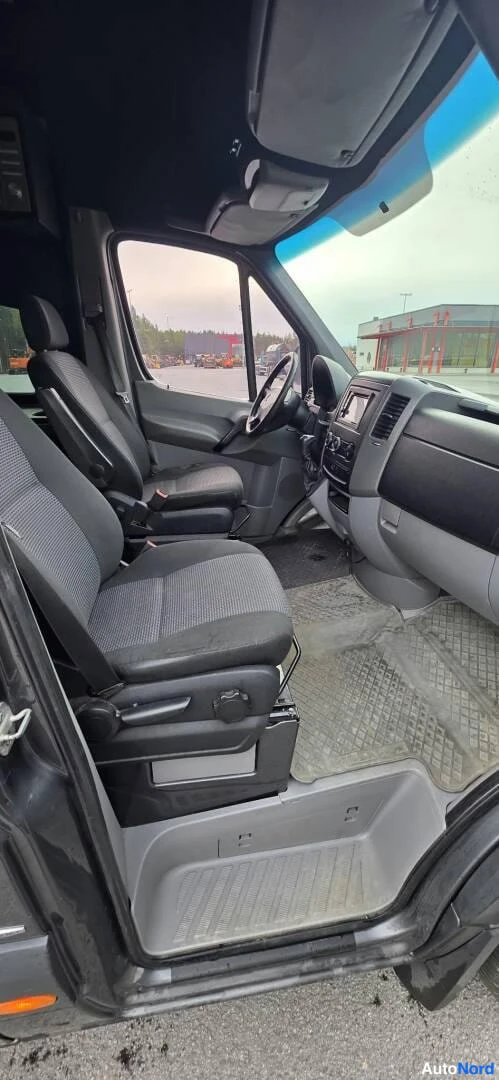 Harmaa Mercedes-Benz Sprinter 2012, etuistuimet, kuva 8