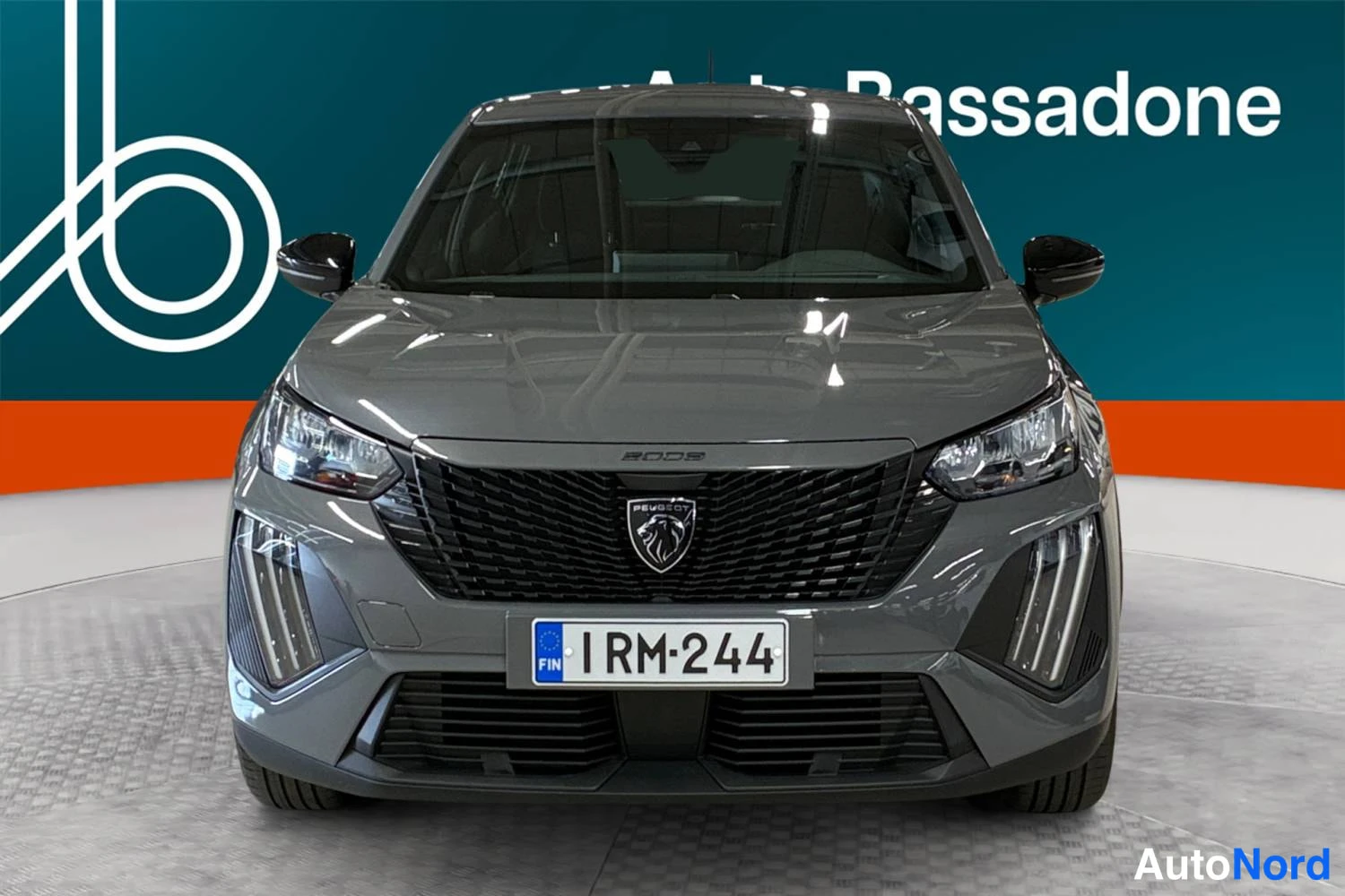 Harmaa Peugeot E-2008 2023, edestä, kuva 3