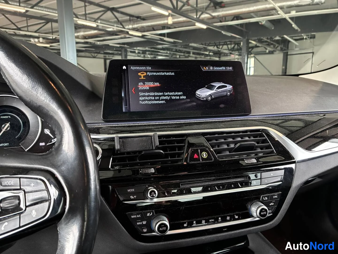 Harmaa BMW 530e 2018, kuva 18