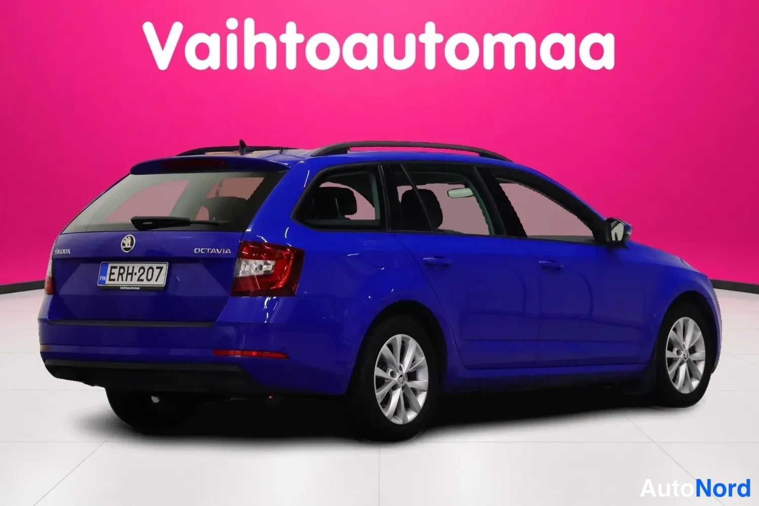 Sininen Skoda Octavia 2019, takaviisto, kuva 6