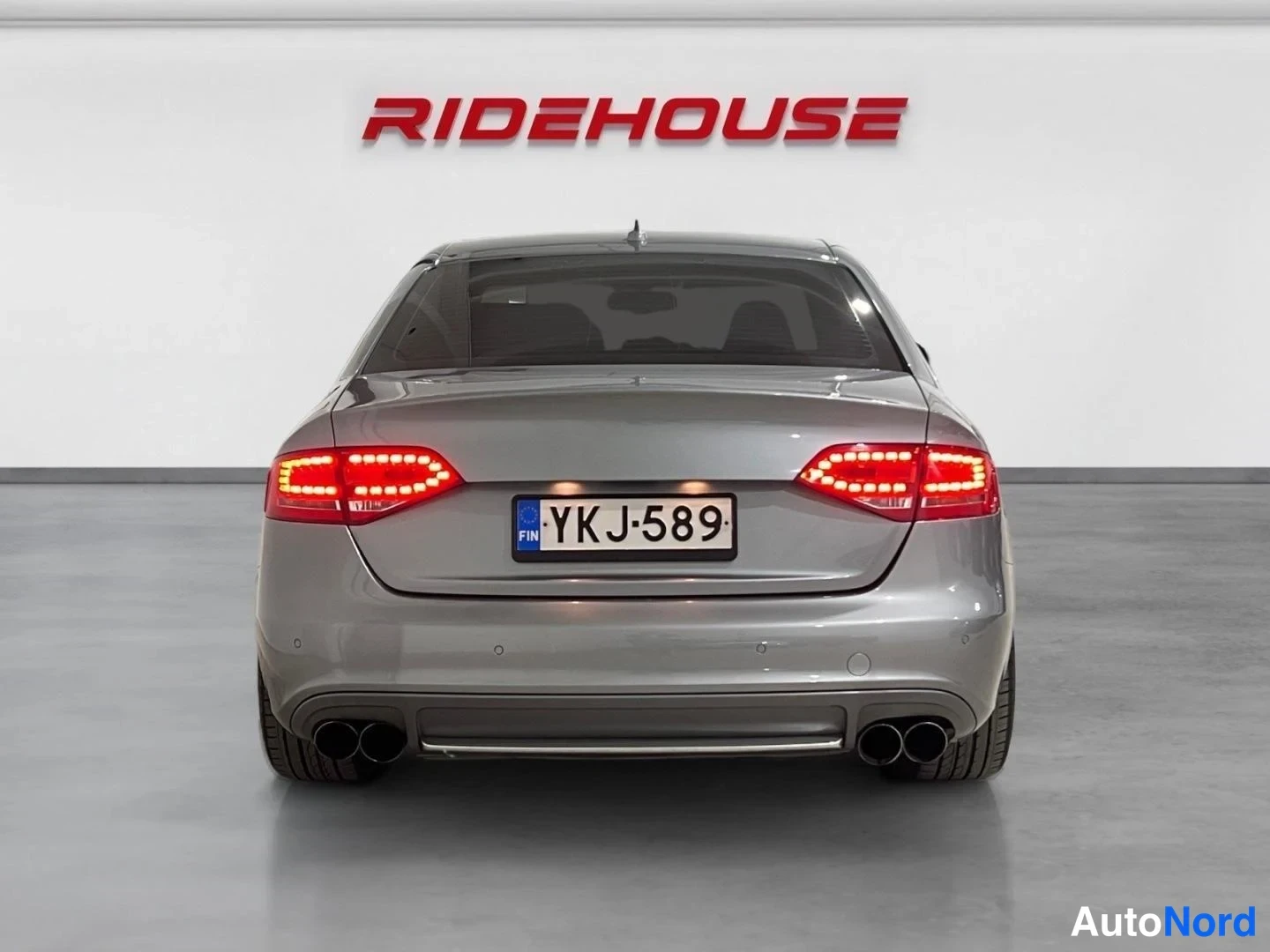 Hopea Audi S4 2011, takaa, kuva 8