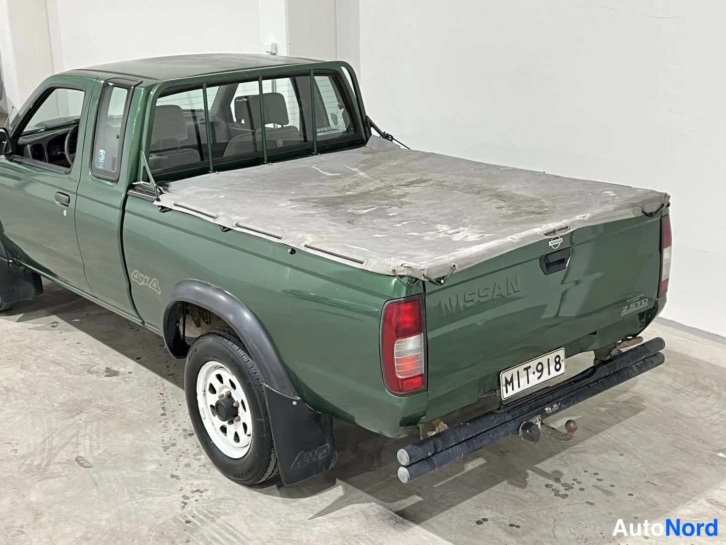 Vihreä Nissan King Cab 1999, takaviisto, kuva 6