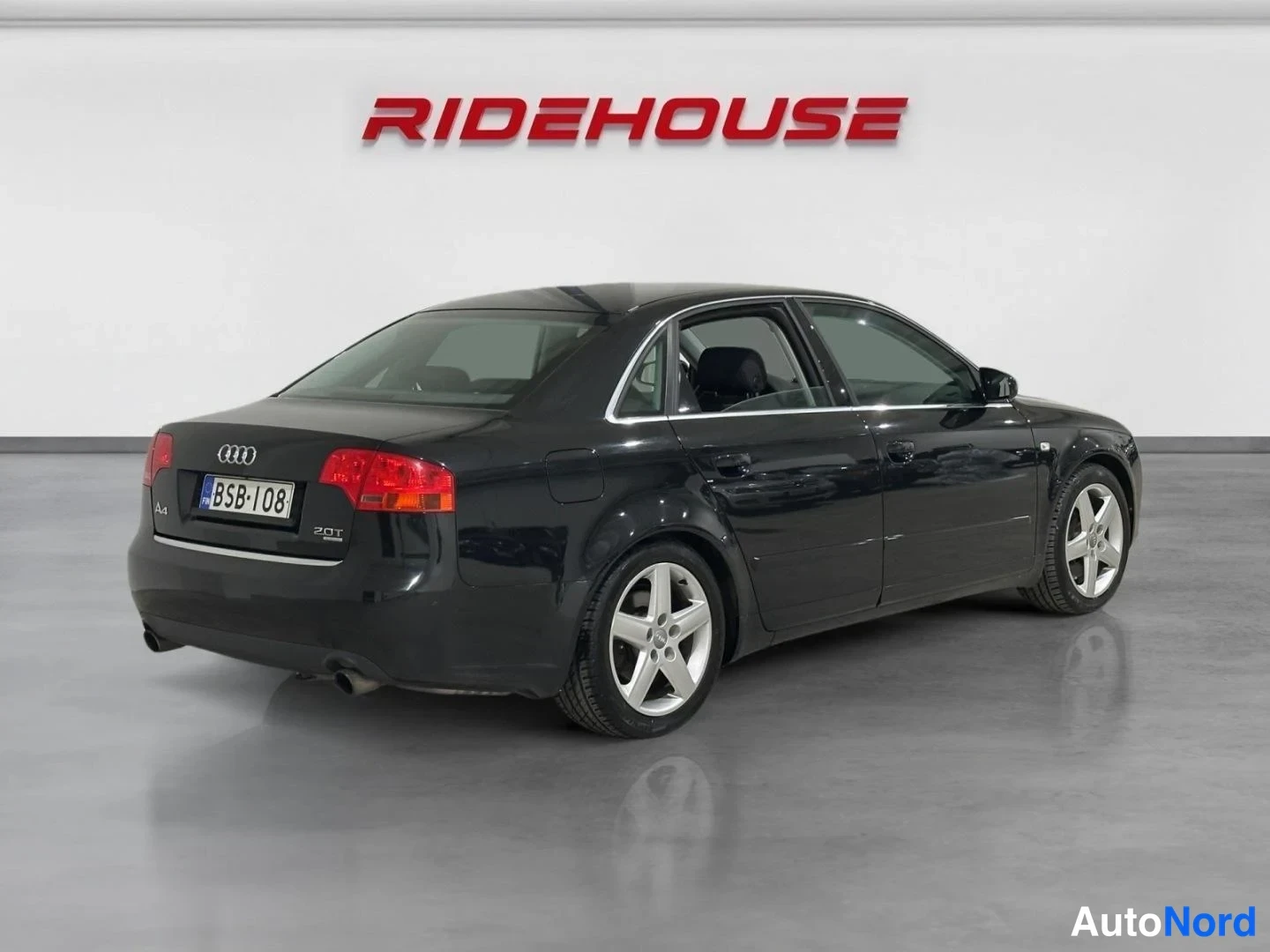 Musta Audi A4 2006, takaviisto, kuva 7