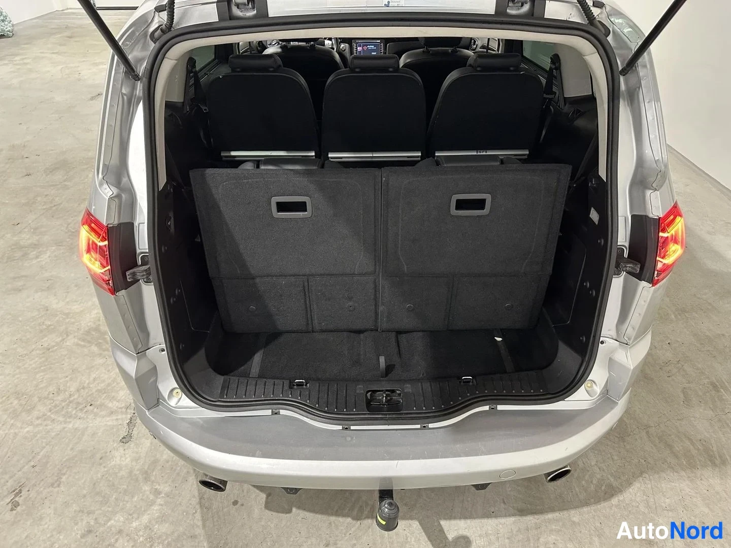 Harmaa Ford S-MAX 2012, takaa, kuva 9