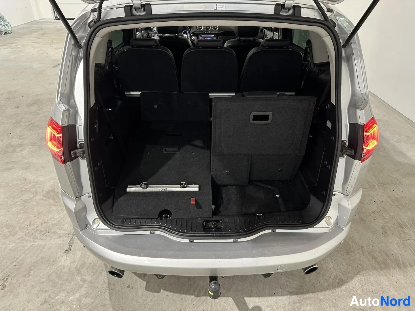 Harmaa Ford S-MAX 2012, takaa, kuva 10