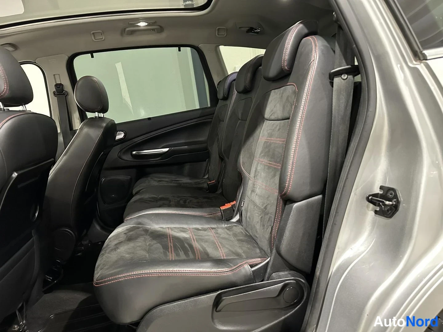 Harmaa Ford S-MAX 2012, takaistuimet, kuva 15