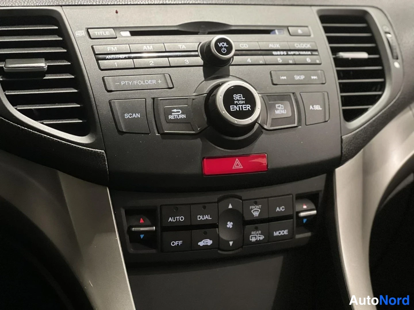 Harmaa Honda Accord 2010, yksityiskohta, kuva 13
